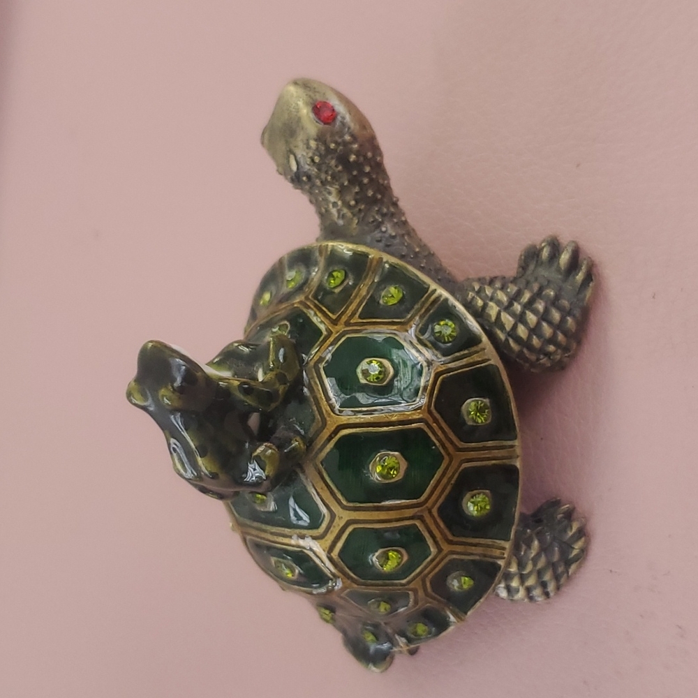 Brass Green Enamel Frog Riding a Turtle Jeweled Trinket Box - Picture 4 of 7